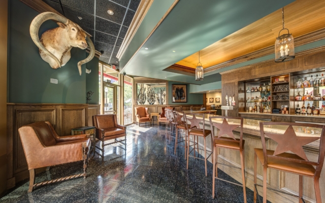 Bar-scaled-640×400