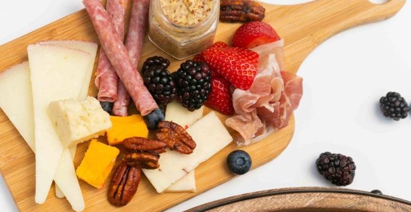 Reata-catering-Charcuterie-scaled-800×423